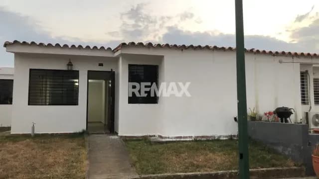 Casa en Alquiler Urbanización Bella Vista Plaza - Cabudare