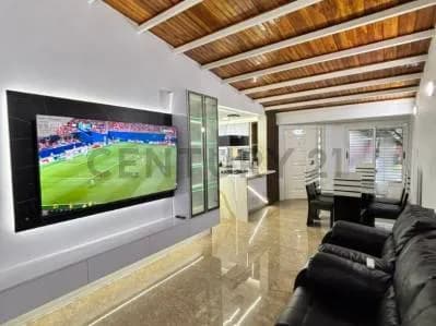 En venta casa moderna Conjunto Residencial Santa Clara