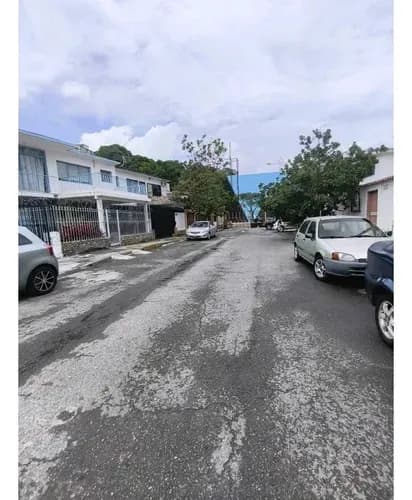 Vendo Casa En Calle Cerrada 240m2 California Norte 8132