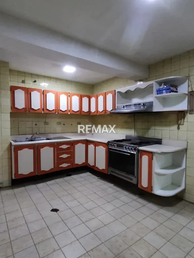 Excelente Apartamento en Alquiler Edificio Alexandra (Diagonal al parque los ilustres) Planta Baja