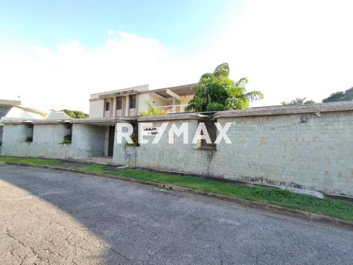 Se vende espectacular casa en La Viña Valencia