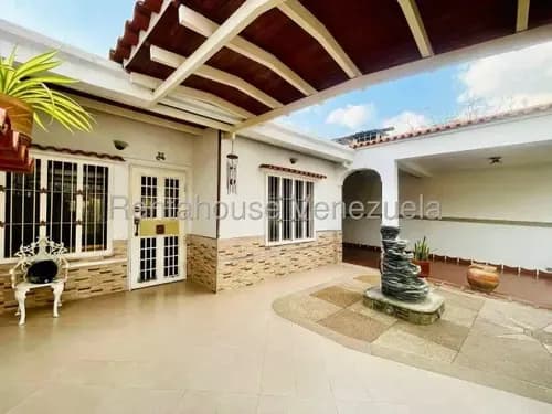 Casa En Venta La Morita I Urb Villas Del Centro Maracay 26-15406 Avel