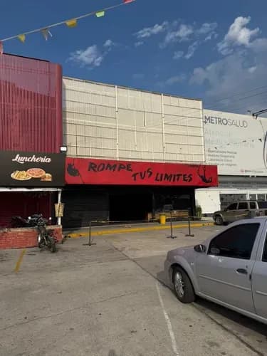 Local Comercial En Alquiler 870m