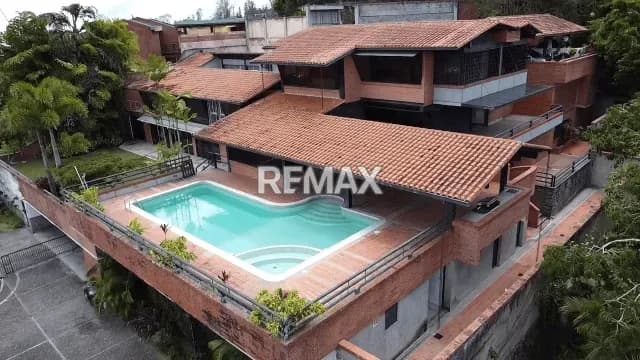 TU PRÓXIMA VIDA COMIENZA EN LA LAGUNITA