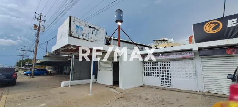 Local Comercial en Avenida Intercomunal