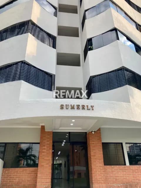 EN VENTA MODERNO APARTAMENTO EN VALLE BLANCO