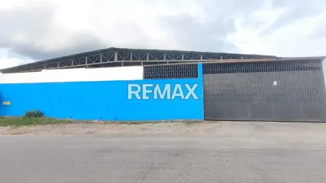 EN ALQUILER Galpón ubicado en Riberas