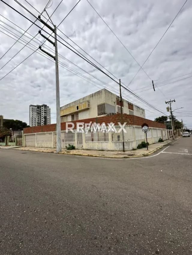 Casa comercial en venta, para adecuar