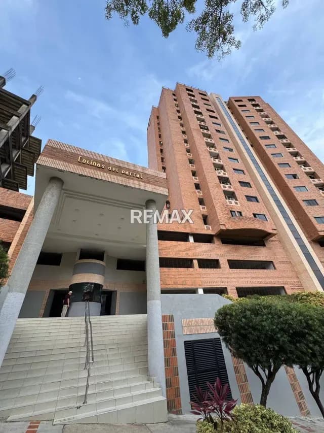 Venta de Confortable Apartamento en El Parral en Calle Cerrada