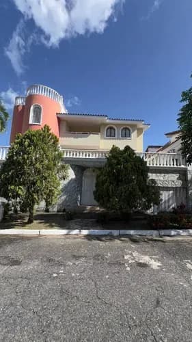 Venta De Casa Dúplex Urbanización Guaracarima La Victoria.