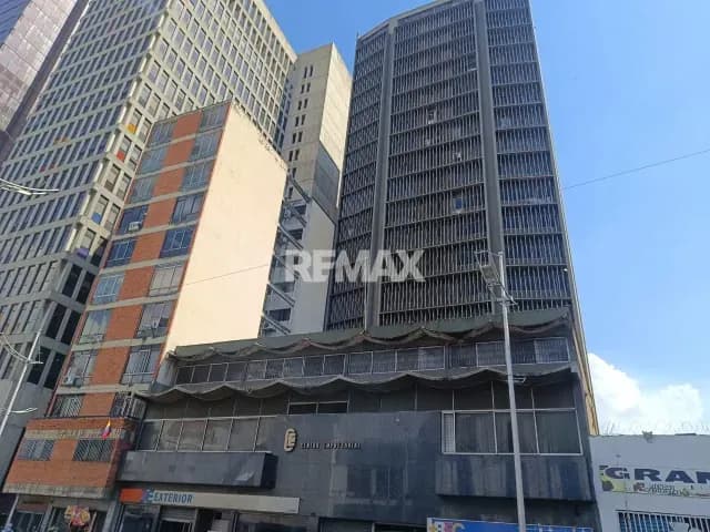 ALQUILER PRACTICA OFICINA AV.UNIVERSIDAD, 56 MTS, 1 BAÑO, 1 PUESTO TECHADO 26-23