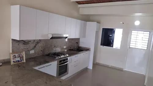 Cod 26-16660 María Reyes Vende Hermosa Casa En Cabudare Con Cocina Remodelada, Aires Nuevos Tanque Subterráneo Y Bomba