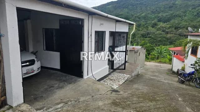 SE VENDE CASA EN VEGA EL CEDRO! Santa Rita de Miraflores, Sector Vega El Cedro (Vereda Los Guabitos) – Mun. Libertad, Táchira.