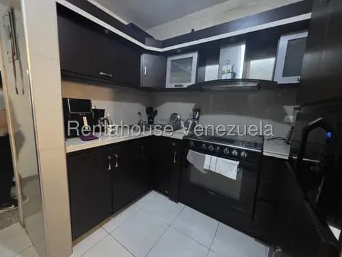 Apartamento En Piso Medio Con Cocina Moderna En El Este De Barquisimeto,lara Mp