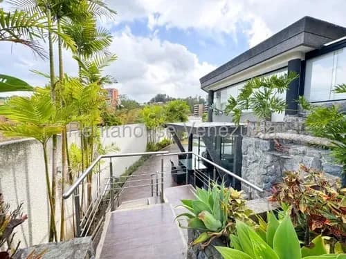 Casa En Venta Los Naranjos Del Cafetal Con Vista Imponente A Caracas Mls #26-16713 Sag