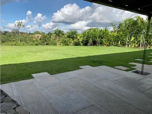 Se Vende Quinta Una Sola Planta 750m2 La Lagunita 7721