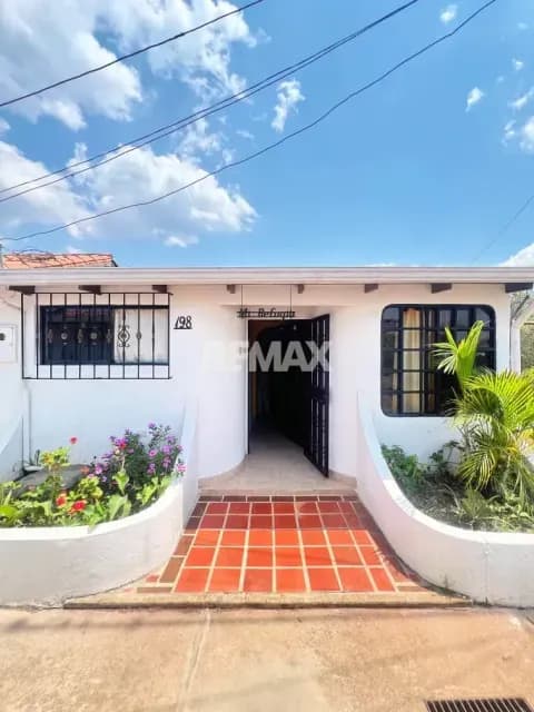 Casa en Alquiler en Urbanización Altos de Gallardin casa #198 (palo gordo -municipio Cárdenas )