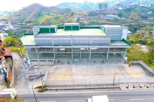 Ms: 26-10865 En Venta Espectacular Edificio De 9 Niveles, Estructura Metálica Y Concreto Armado En Carrizales, Carretera Panamericana. A=9.213m2, 18b, 80p.