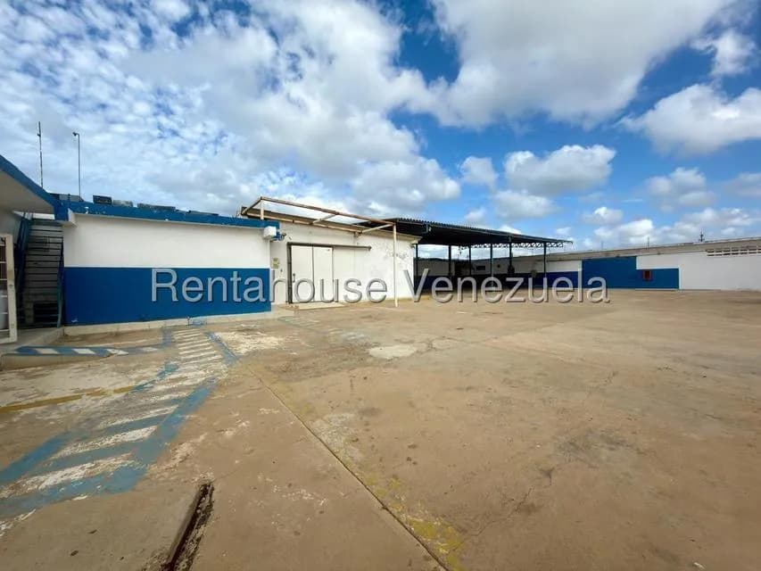 Comercial (Galpon - Deposito) en Alquiler en Nuevo Pueblo, Falcon