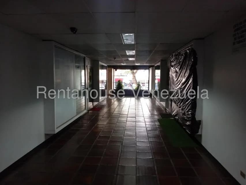 Comercial (Local Comercial) en Alquiler en Los Ruices, Distrito Metropolitano