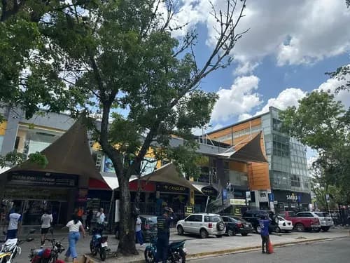 Kyr Venden Local Comercial En El Centro Comercial Free Market - Naguanagua - Valencia Estado Carabobo
