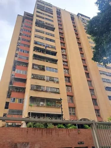 Apartamento En Venta, Parroquia Santa Teresa, Cerca De La Plaza La Cocordia