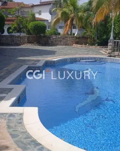 Cgi+ Luxury Lecheria Vende Hermosa Casa En Las Villas, De Esquina
