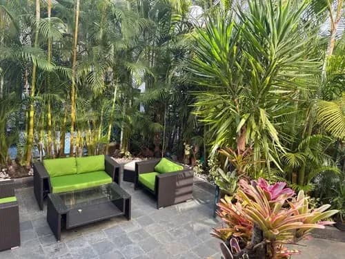 Town House Exclusivo En La Boyera, Cuenta Con 4 Semi Desniveles ,4 Habitaciones, Estudio, 4 Baños, Terraza, 4 Puestos De Estacionamiento Y El Área De Servicio Completamente Independiente Cuarto Y S