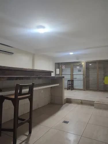 Venta De Edificio Con Local Comercial En Catia La Mar, Edo. La Guaira