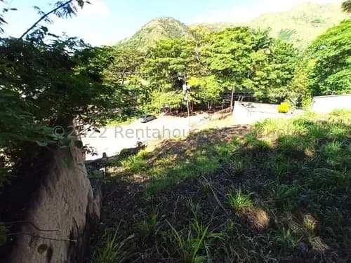 Terreno En Venta En Urbanización Cantarrana Invierte Seguro 638 Metros Cuadrados En Excelente Zona Norte De Maracay Nela 25-13548