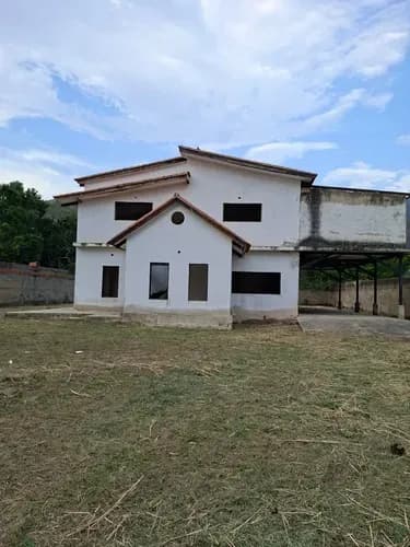 Lm Vende Casa Con Amplio Terreno Urb. Las Morochas San Diego Carabobo 326680