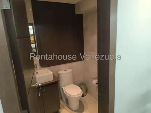 Venta Apartamento Lomas Del Sol 440 M2 5 Hab 5 Baños 6 Puestos / Isabel 26-21186