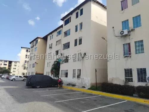 Norma Piña Rah Ofrece En Venta Lindo Apartamento, Piso Bajo. Ubicado En Urb. Caranday, Paraparal. Cod. 26-6038. *** Soloclientes Directos ***