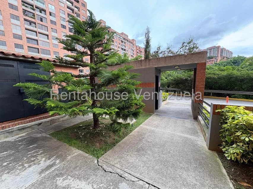 Apartamento (1 Nivel) en Alquiler en Colinas de La Tahona, Distrito Metropolitano