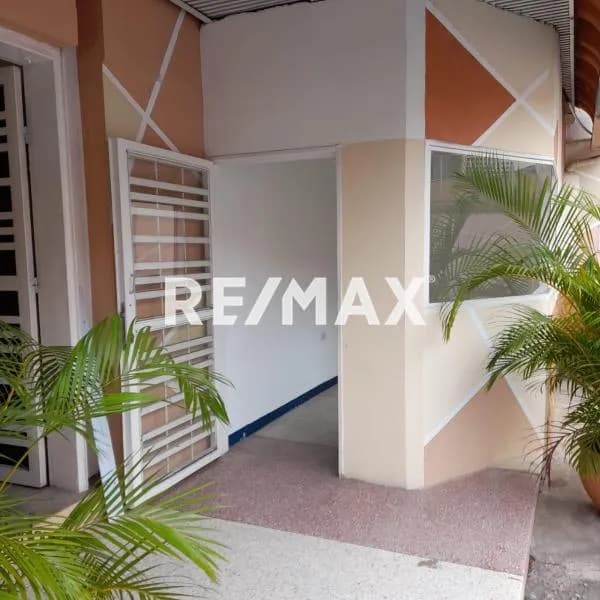 Local Comercial N° ML-01 en Alquiler Centro Comercial Plaza La Cruz - Cabudare