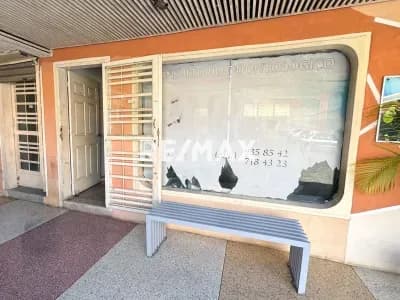 Local Comercial N° 15 en Venta Centro Comercial Plaza la Cruz - Cabudare