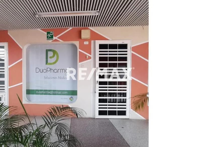 Local Comercial N° 24 en Alquiler Centro Comercial Plaza la Cruz - Cabudare