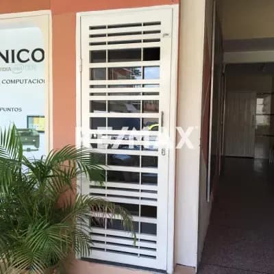 Local Comercial N° 14 en Venta Centro Comercial Plaza la Cruz - Cabudare