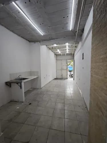Local Comercial En Alquiler La Vega
