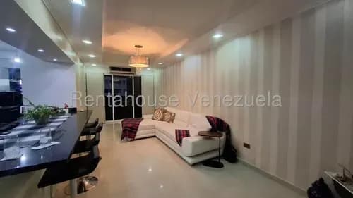 Jv Apartamento En Venta En El Parral, El Edificio Cuenta Con Pozo De Agua Y Planta 100% 26-17657 May20