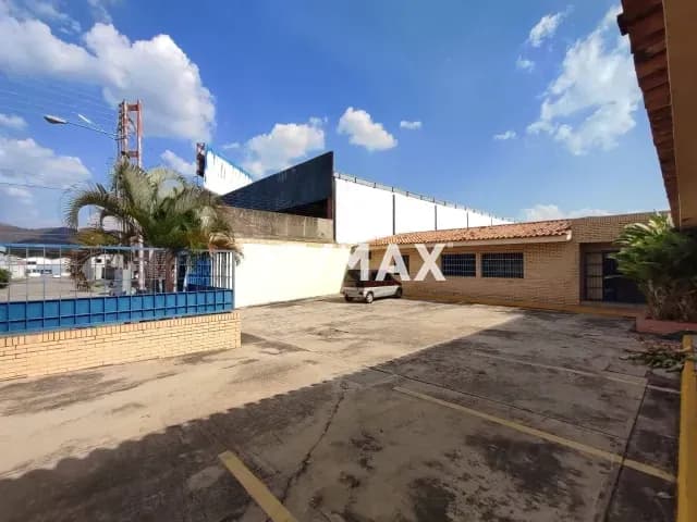 Gran Oportunidad de Oficina en Alquiler en Los Jarales, San Diego