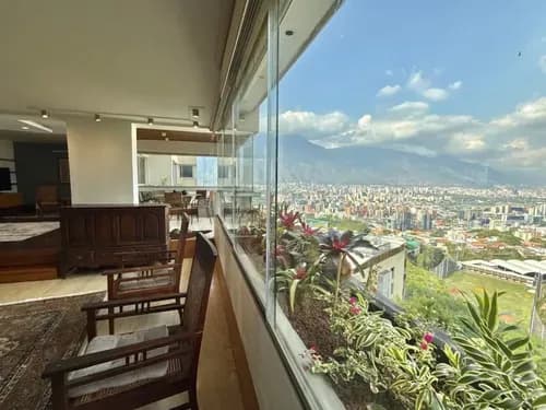 Apartamento En Alquiler 275 M2 Colinas De Valle Arriba