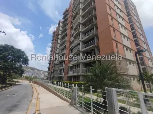 Vendo Cómodo Apartamento Ubicado En Una Urbanización Segura Y Tranquila Donde Nunca Falta El Agua El Encantado !!! Oportunidad!!! Lo