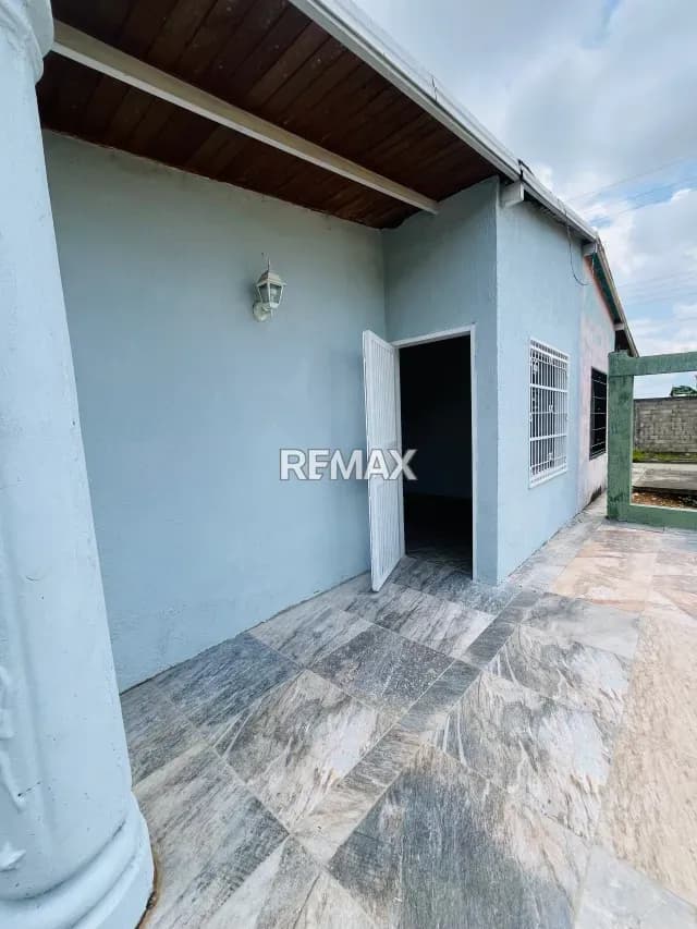 Disponible para la venta casa Urb prados del sol