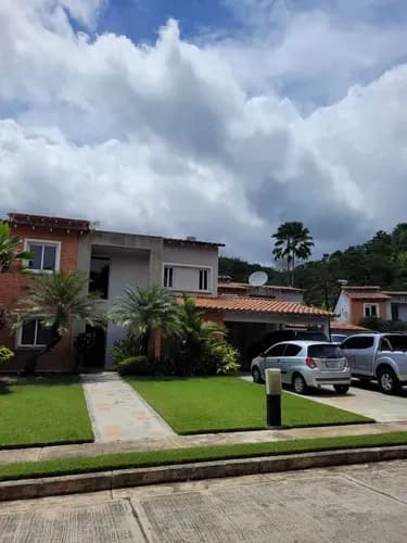 Solo Clientes Se Alquila Casa De Esquina Independiente En Lomas Del Country G.g 284519