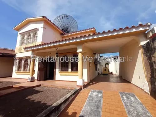Casa Dos Niveles Y Planta Electrica En Alquiler Ubicada En Prebo Valencia Carabobo 26-18356 Eloisa Mejia