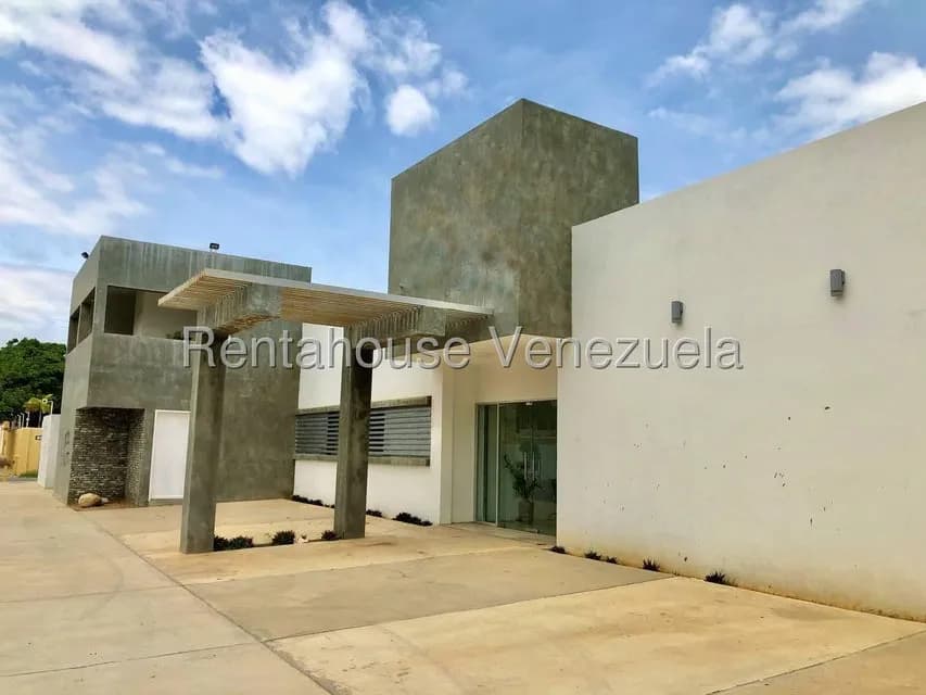 Comercial (Local Comercial) en Alquiler en La Estrella, Zulia