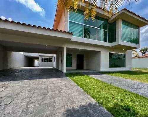 Extraordinaria Casa En Venta Guataparo Country Club, Valencia. Gerardo