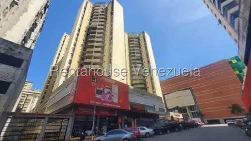 Apartamento Amplio Con Excelente Ubicación En La Candelaria 2620716 Ijp