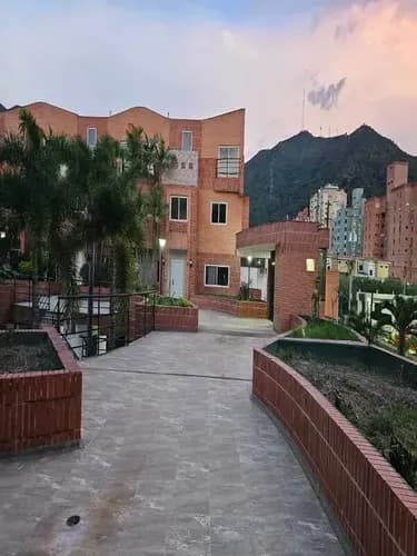 Town House Ubicado En Conjunto Residencial Villa Amalfi En Sector Piedra Pintada Mañongo Naguanagua